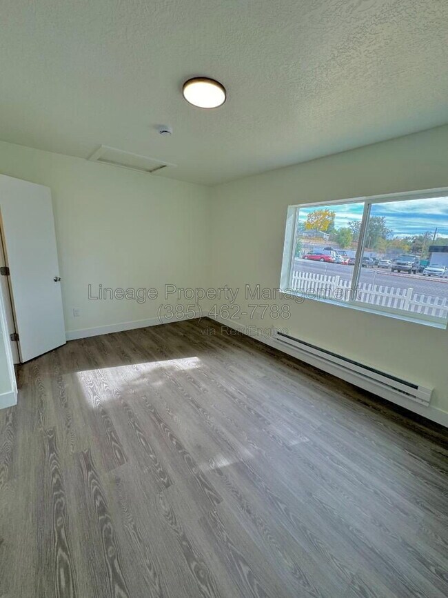 Foto del edificio - 412 W 20th St