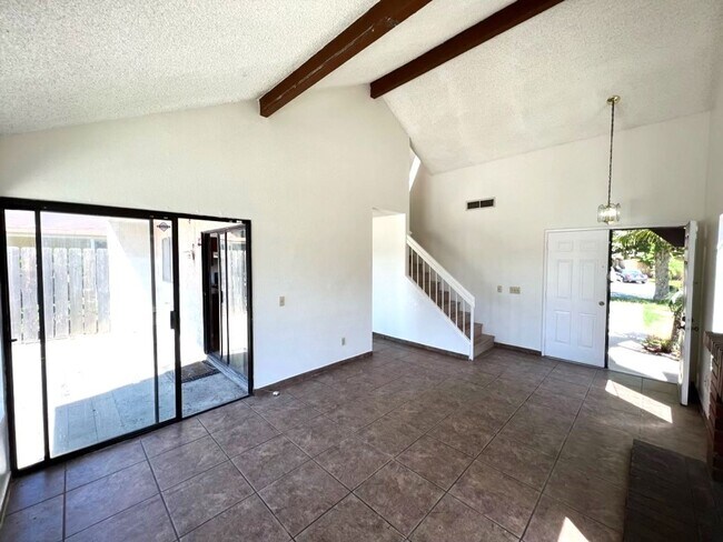 Foto del edificio - Beautiful 4 Bedroom, 2.5 Baths Single Fami...
