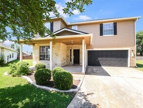 Building Photo - 901 Elmwood Dr