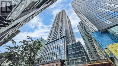 Building Photo - 88 Blue Jays Way