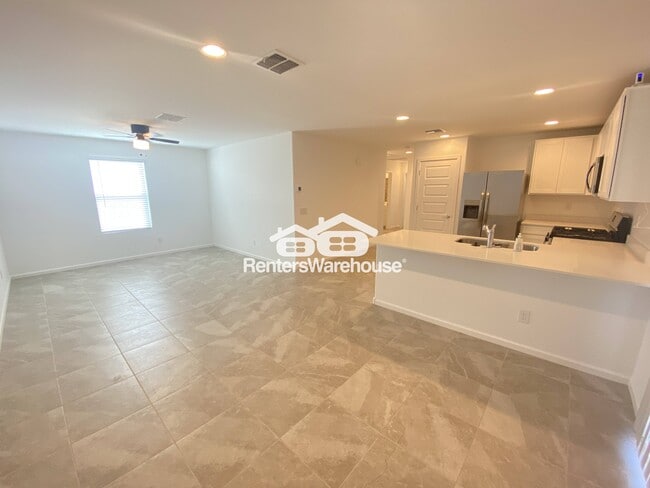 Building Photo - 17500 N Toledo Ave
