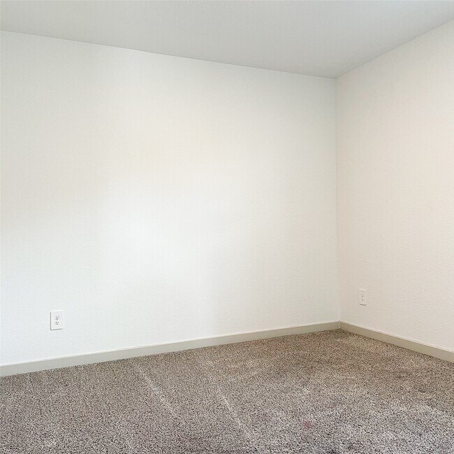 Foto del edificio - 6814 Bradford Ter Rd