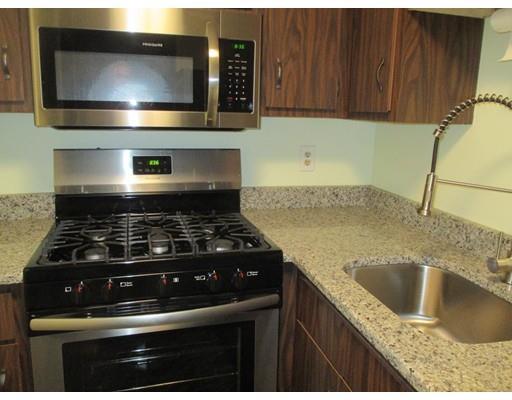 Building Photo - 16 Kenmar Dr