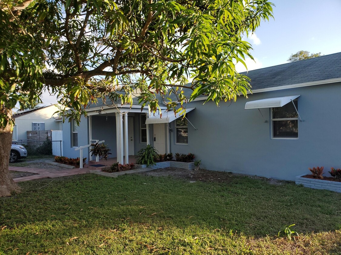 621 S Swinton Ave, Delray Beach, FL 33444 House Rental in Delray Beach, FL