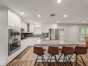 Building Photo - 5512 Odessa Ave