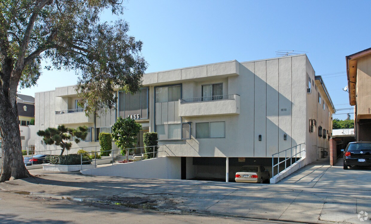 Building Photo - 1455 S Wooster St