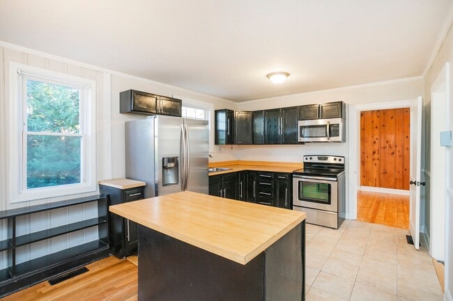 Building Photo - 1815 Tammany Dr