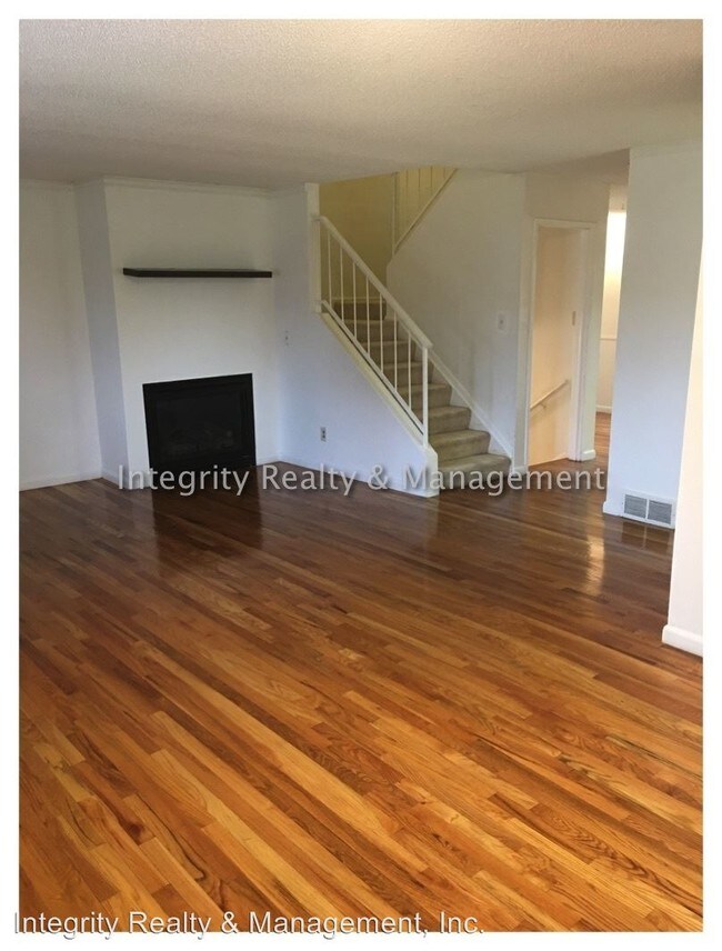 Building Photo - 9116 E Nassau Ave