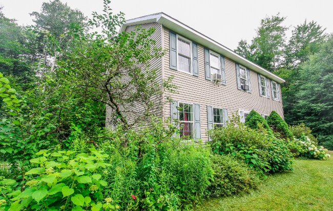 Foto del edificio - 1180 N Rd