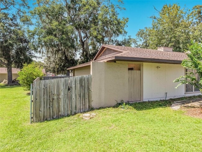 Building Photo - 4050 SE 20th Ct