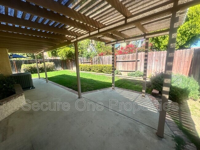 Foto del edificio - 2324 Hampton Ave