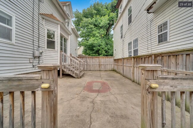 Foto del edificio - 2137 Indiana Ave