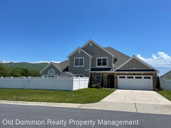 Foto del edificio - 4 br, 2.5 bath House - 111 Macallister Way