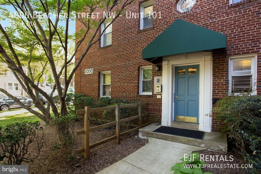 Foto principal - Quiet Glover Park One Bedroom W/Plenty of ...