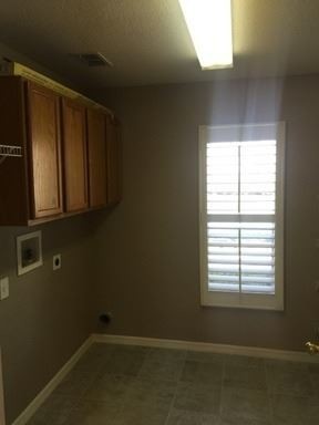 Building Photo - 3 br, 2.5 bath House - 14670 WATER LOCUST ...