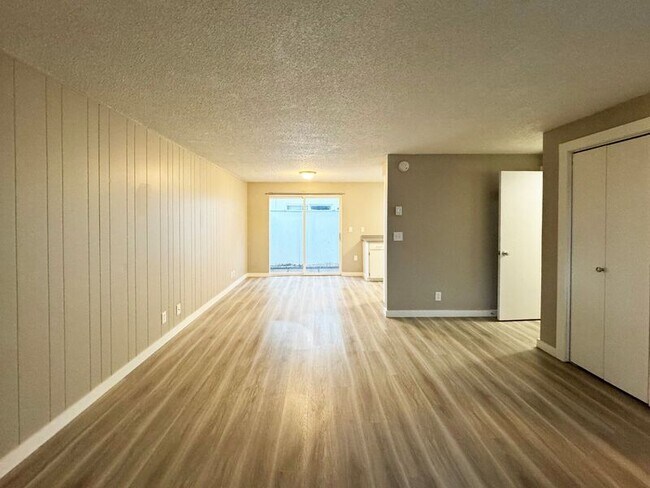 Foto del edificio - 1117-B West 6th Avenue