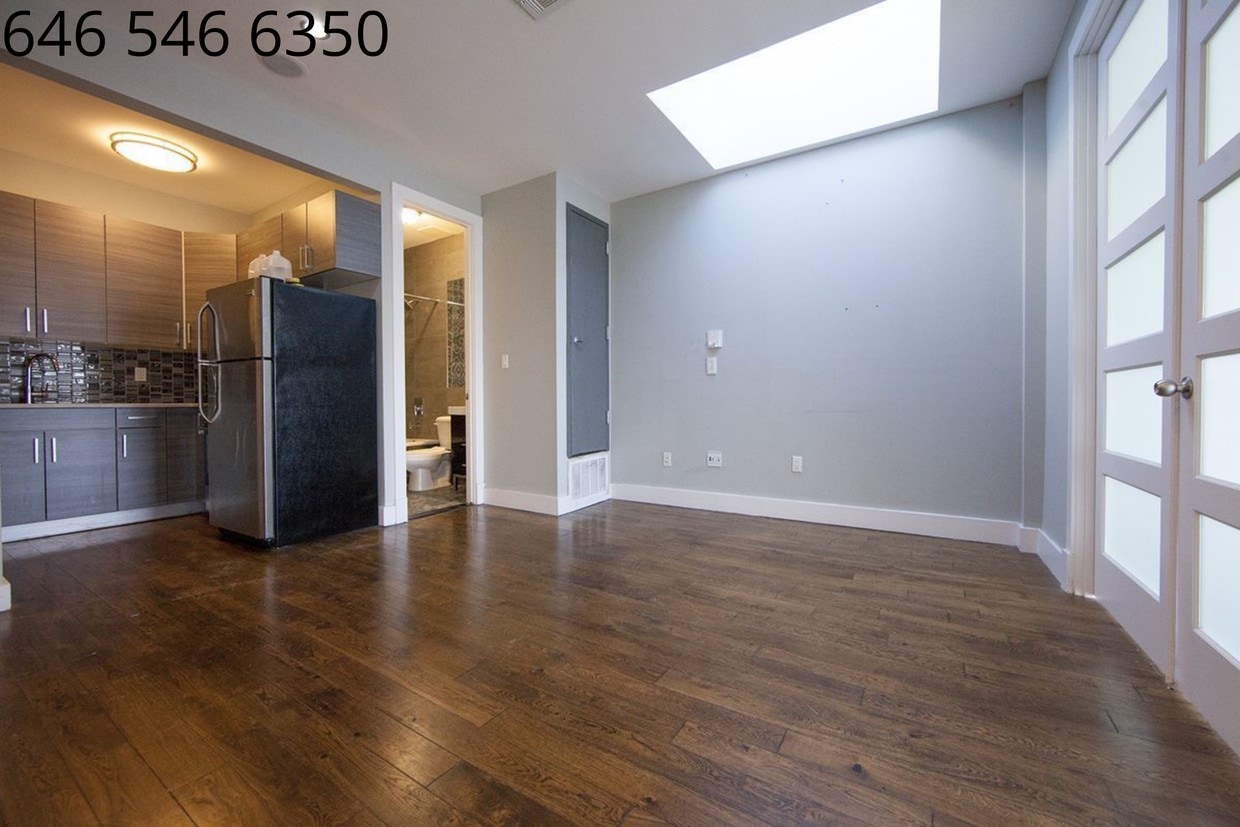 Primary Photo - 1145 Greene Ave