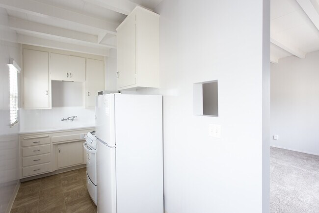 Foto del edificio - Rare Studio in La Jolla Village with Onsit...