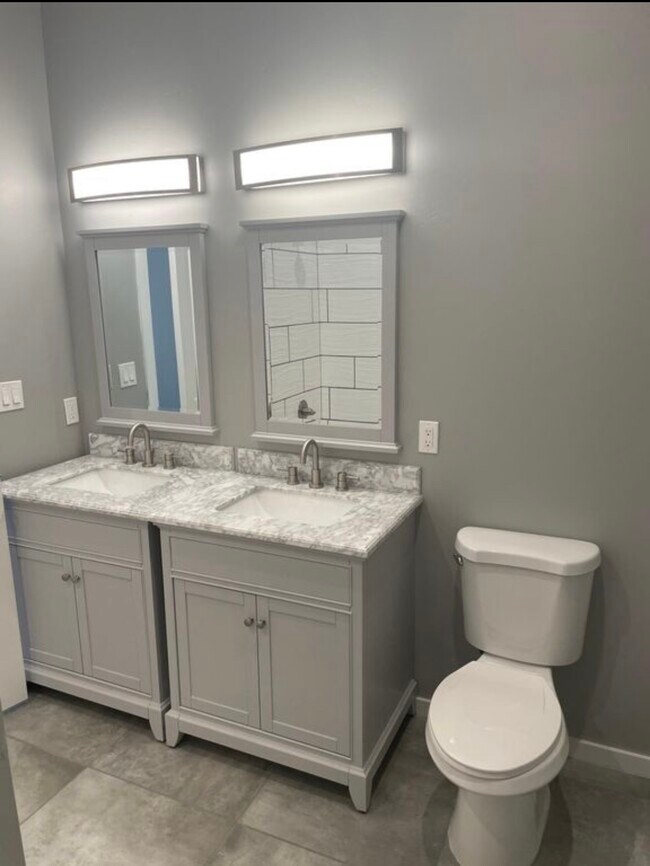 Building Photo - 840 Tijeras Ave NW