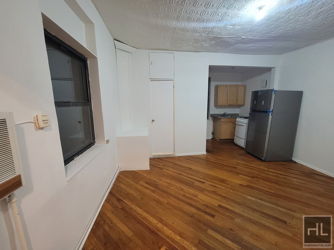Primary Photo - Spacious 1 Bedroom in East Harlem