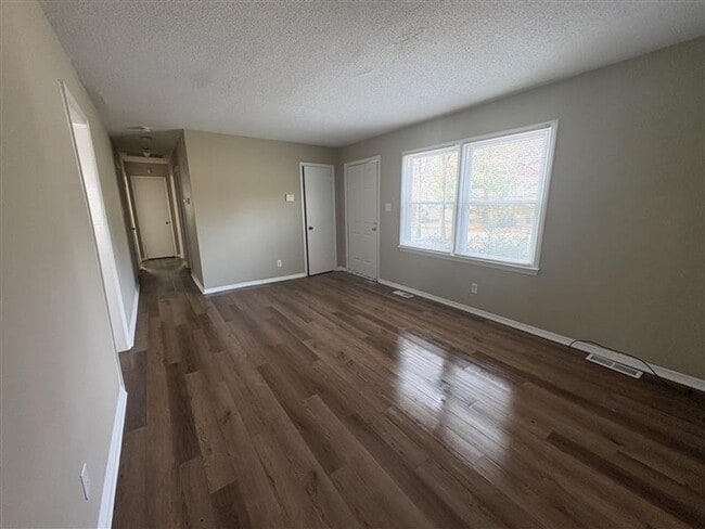 Foto del edificio - 3 Bed/1.5 Bath Single-Level Home - Reynolda Rd Area!