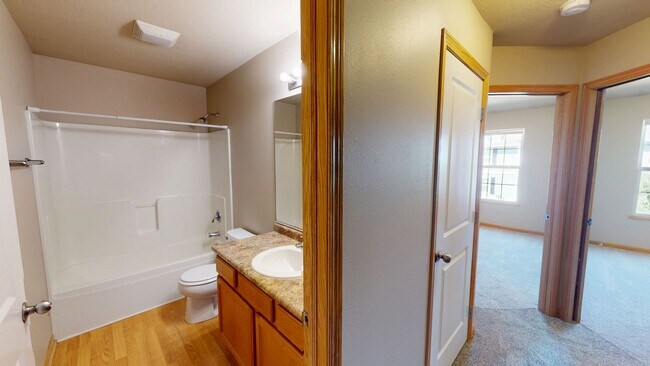 Foto del edificio - 2 Bedroom Ankeny Townhome Available NOW!