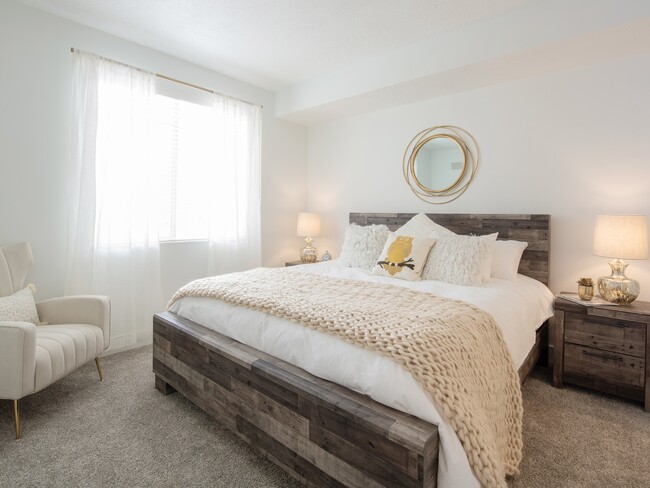 King Size Bedrooms - Point of View Apartments