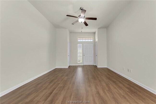 Foto del edificio - 240 Fieldstone Pl