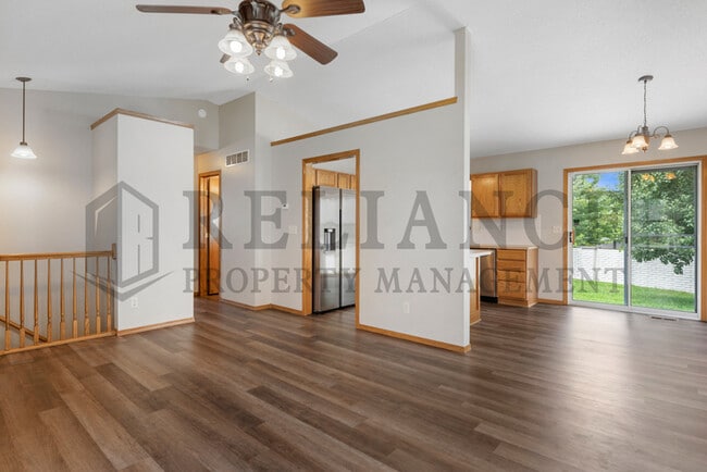 Building Photo - 1349 N Aksarben Ct