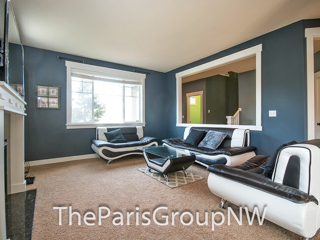 Building Photo - 13906 North Point Cir