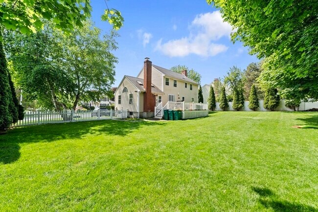 Foto del edificio - 6 Burlwood Ln