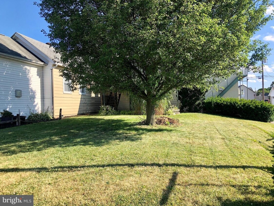 136 E Madison St Unit 3, Greencastle, PA 17225 Apartment for Rent in