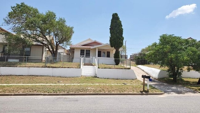 Foto del edificio - 1003 S Main St