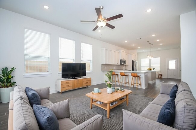 Building Photo - 2823 Sunrise Fld Ln