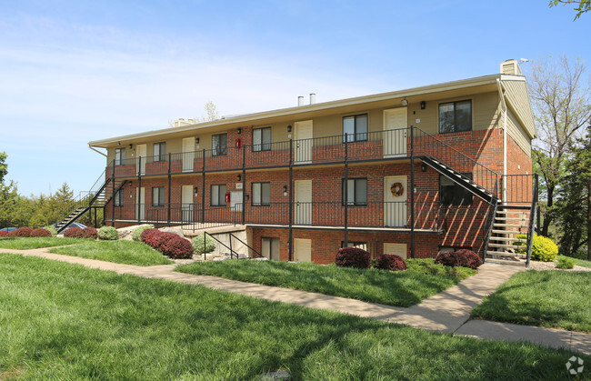 Foto del edificio - Crestwood Apartments - 701-740 Crestwood