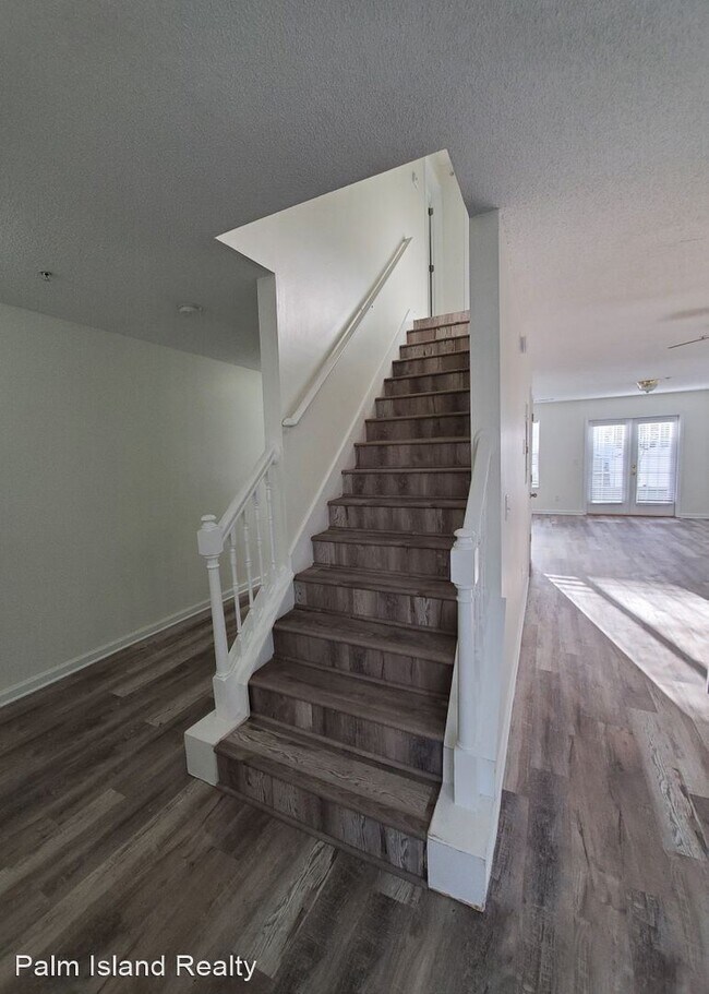 Building Photo - 3 br, 2.5 bath House - 389 Crooked Pine Trail