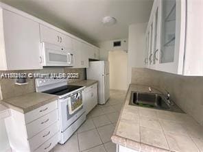 Building Photo - 6061 Collins Ave