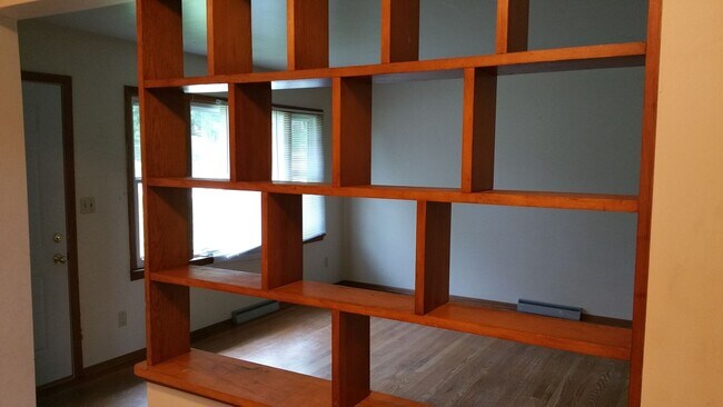 Building Photo - 718/720 Woodside