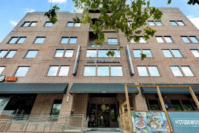 Building Photo - 1111 Studewood St