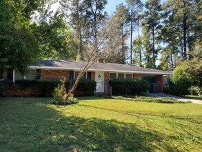 Building Photo - 2720 Barry Dr