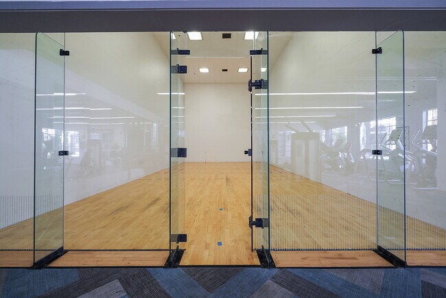 Foto del edificio - Mission Peaks II