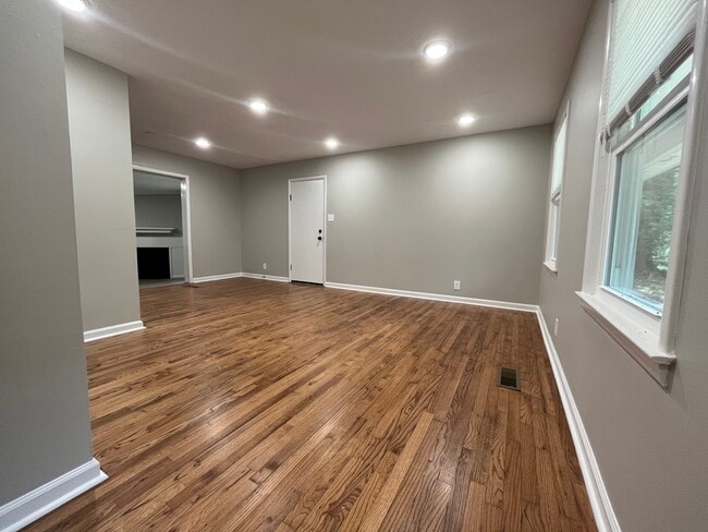 Building Photo - 97 Cedar Dr