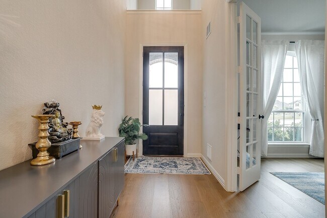 Foto del edificio - 550 Peppercress Ln