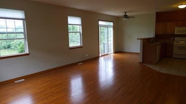 Foto del edificio - 674 Arbor Cir