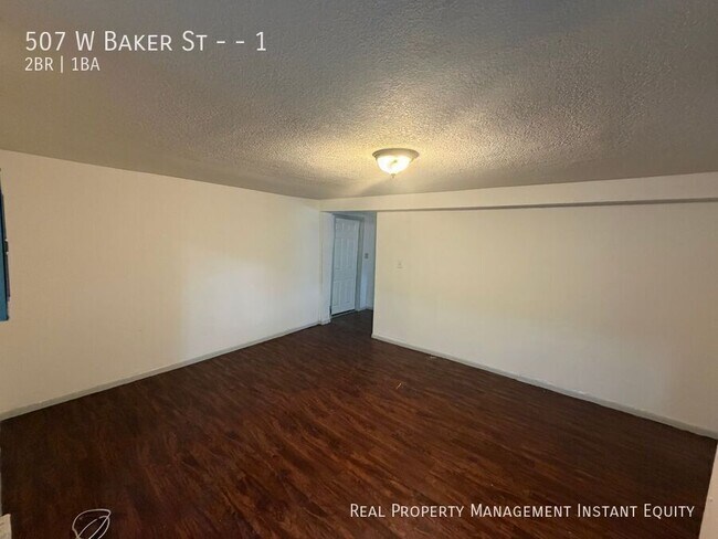 Building Photo - 507 W Baker St