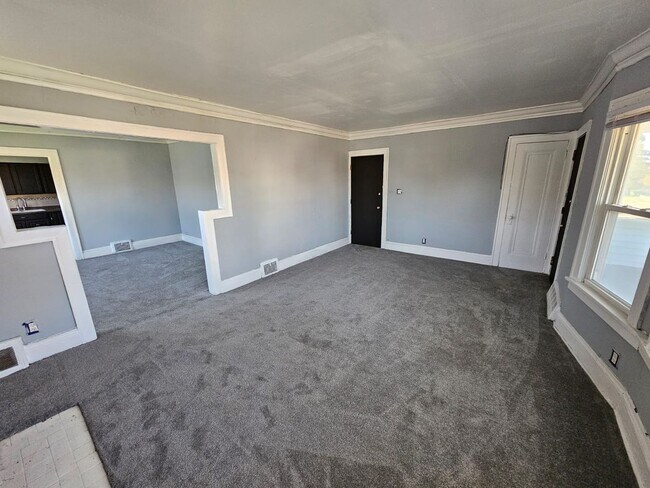 Foto del edificio - 3685 E 143rd St