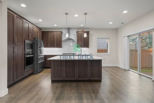 Building Photo - 5 BED & 2.5 BATH SINGLE FAMILY HOUSE FOR RENT