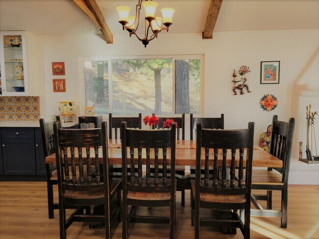 Foto del edificio - Fully Furnished Upgraded Home in Alto Lake...