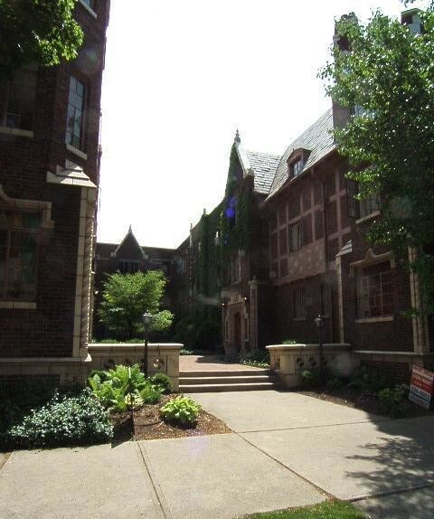 Building Photo - 775 E Broad St