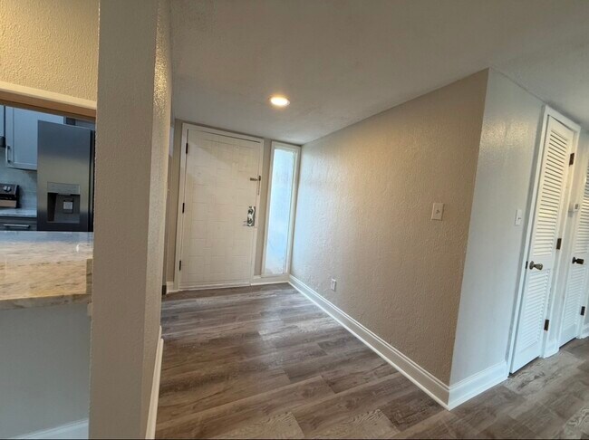 Foto del edificio - 2252 Burnway Rd